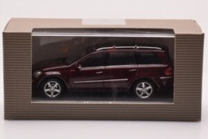 Mercedes GL X164 Cornaline Rouge Minichamps 1:43 B66962226 Métal — image 4 sur 4
