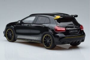 Mercedes AMG GLA45 X156 Jaune Night Edition GT Spirit 1:18 B66960469 Résine — image 5 sur 6