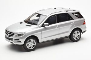 Mercedes M-Class W166 Iridium Argent Métallique Minichamps 1:18 B66960064