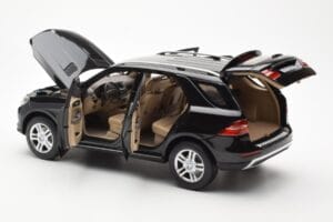 Mercedes M-Class W166 Obsidian Noir Métallique Minichamps 1:18 B66960063 Métal — image 5 sur 8