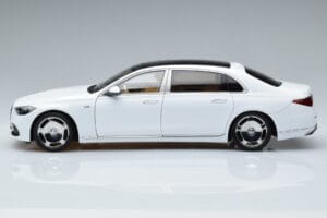 Mercedes Maybach S600 W222 V12 Biturbo Diamond Blanc Almost Real 1:18 820116 Métal — image 4 sur 11