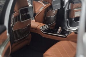 Mercedes Maybach S600 W222 V12 Biturbo Hightech Argent Almost Real 1:18 820118 Métal — image 9 sur 12