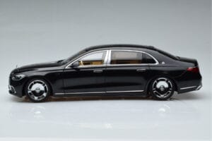 Mercedes Maybach S600 W222 V12 Biturbo Obsidian Noir Almost Real 1:18 820115 Métal — image 5 sur 11
