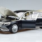 Mercedes Maybach S650 X222 Bleu Argenté Norev 1:18 B66960615 Métal - image 2 of 7