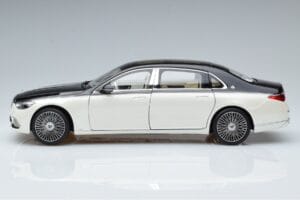 Mercedes Maybach S680 X223 Blanc Norev 1:18 B66961424 Métal — image 4 sur 7