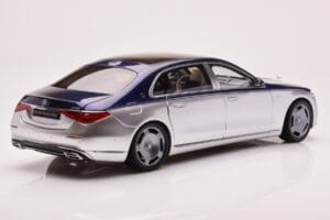 Mercedes Maybach S680 W223 Nautical Bleu Cirrus Argent Almost Real 1:18 820125 Métal — image 3 sur 8