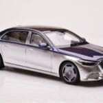 Mercedes Maybach S680 W223 Nautical Bleu Cirrus Argent Almost Real 1:18 820125 - image 6 of 8