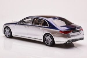 Mercedes Maybach S680 W223 Nautical Bleu Cirrus Argent Almost Real 1:18 820125 Métal — image 7 sur 8