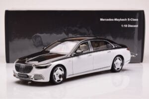 Mercedes Maybach S680 W223 Obsidian Noir Diamond Blanc Almost Real 1:18 820121 Métal — image 7 sur 7