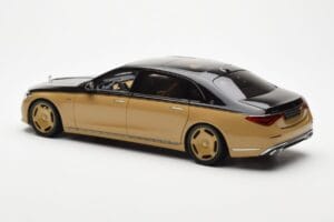 Mercedes Maybach S680 W223 Obsidian Noir Sand Almost Real 1:18 820124 Métal — image 6 sur 7