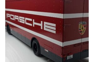 Mercedes O317 Porsche Transporter Rouge CMR 1:18 CMR149 Métal — image 12 sur 12
