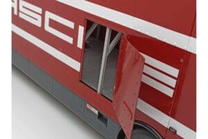 Mercedes O317 Porsche Transporter Rouge CMR 1:18 CMR149 Métal — image 10 sur 12