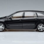 Mercedes R-Class W251 Obsidian Noir Minichamps 1:18 B66962325 Métal - image 4 of 7