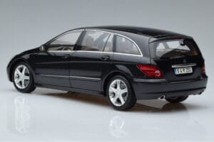 Mercedes R-Class W251 Obsidian Noir Minichamps 1:18 B66962325 Métal — image 6 sur 7