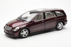 Mercedes R-Class W251 Rouge Métallique Minichamps 1:18 150034602