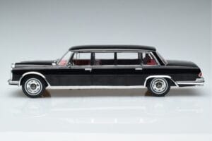 Mercedes 600 LWB Pullman W100 Noir MCG 1:18 MCG18187 Métal — image 3 sur 6