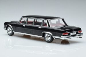 Mercedes 600 LWB Pullman W100 Noir MCG 1:18 MCG18187 Métal — image 5 sur 6