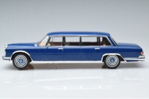 Mercedes S-Class 600 W100 LWB Pullman Bleu Foncé MCG 1:18 MCG18189 Métal — image 3 sur 6