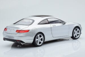 Mercedes S-Class W222 Iridium Argent Norev 1:18 B66961242 Métal — image 3 sur 8