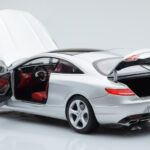 Mercedes S-Class W222 Iridium Argent Norev 1:18 - image 5 of 8