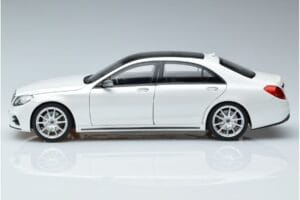 Mercedes S-Class W222 AMG Line Norev 1:18 183792 Métal — image 4 sur 7