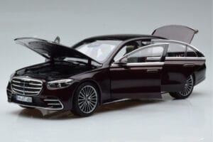 Mercedes S-Class W223 AMG Line Rouge Norev 1:18 183804 Métal — image 2 sur 8