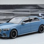 Mercedes S-Class W223 Vintage Bleu Norev 1:18 B66960828 - image 7 of 7