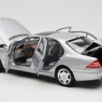Mercedes S600 W220 Argent Métallique Norev 1:18 - image 5 of 8