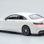 Mercedes AMG S63 C217 Coupe Blanc GT Spirit 1:18 - image 5 of 6