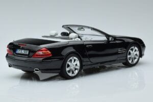 Mercedes SL500 R230 Noir Norev 1:18 183840 Métal — image 3 sur 8