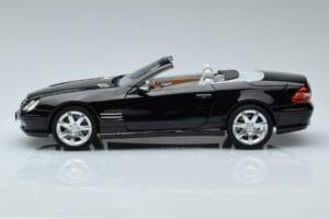 Mercedes SL500 R230 Noir Norev 1:18 183840 Métal — image 4 sur 8