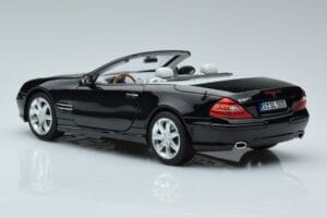 Mercedes SL500 R230 Noir Norev 1:18 183840 Métal — image 6 sur 8