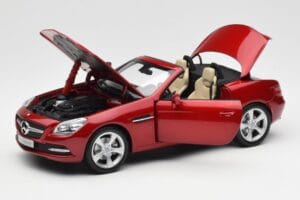 Mercedes SLK R172 Designo Zircon Rouge Minichamps 1:18 B66960513 Métal — image 2 sur 8