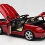 Mercedes SLK R172 Designo Zircon Rouge Minichamps 1:18 B66960513 - image 5 of 8