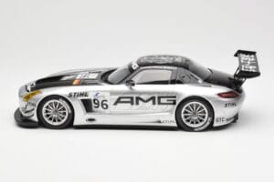 Mercedes SLS AMG GT3 #96 M. Hakkinen AMG Customer Sports 6 Hours of Zhuhai ILMC 2011 Minichamps 1:18 B66960197 Métal — image 3 sur 6