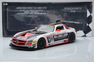 Mercedes SLS AMG GT3 Munnich Motorsport #38 M. Basseng / M. Winkelhock Champions FIA GT1 World Championship 2012 Minichamps 1 — image 6 sur 6