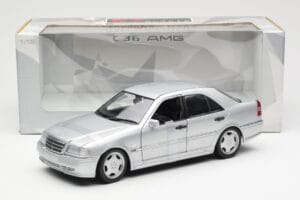 Mercedes C36 AMG W202 Argent UT Models 1:18 180035000 Métal — image 6 sur 6
