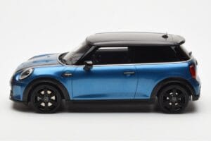 Mini Cooper S F56 Island Bleu Otto 1:18 OT982 Résine — image 3 sur 6