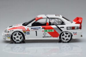 Mitsubishi Lancer Evo 4 T. Makinen / S. Harjanne Rally Catalunya 1997 Otto 1:18 OT409 Résine — image 3 sur 6