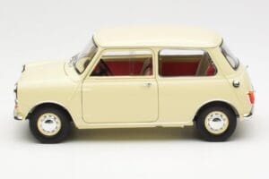 Morris Mini Minor Blanc Kyosho 1:18 08964W Métal — image 4 sur 8