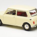 Morris Mini Minor Blanc Kyosho 1:18 08964W - image 7 of 8