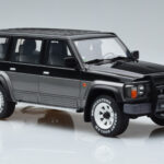 Nissan Patrol GR Y60 Gris Otto 1:18 - image 4 of 6