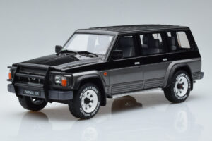 Nissan Patrol GR Y60 Gris Otto 1:18