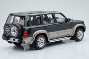 Nissan Patrol GR Y61 Vert Otto 1:18 OT433 Résine — image 2 sur 5