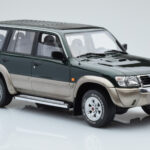 Nissan Patrol GR Y61 Vert Otto 1:18 - image 3 of 5