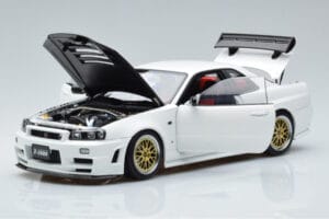 Nissan Skyline GT-R R34 Nismo Z-Tune Blanc MotorHelix 1:18 M83407 Métal — image 2 sur 11