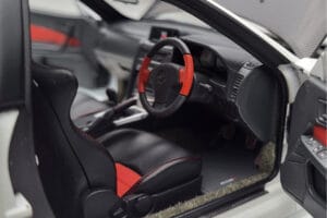 Nissan Skyline GT-R R34 Nismo Z-Tune Blanc MotorHelix 1:18 M83407 Métal — image 8 sur 11