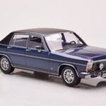 Opel Diplomat B Bleu Foncé Métallisé MCG 1:18 - image 4 of 6