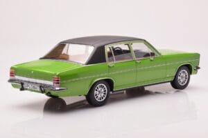 Opel Diplomat B Vert Métallisé MCG 1:18 MCG18337 Métal — image 2 sur 6