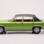 Opel Diplomat B Vert Métallisé MCG 1:18 - image 3 of 6
